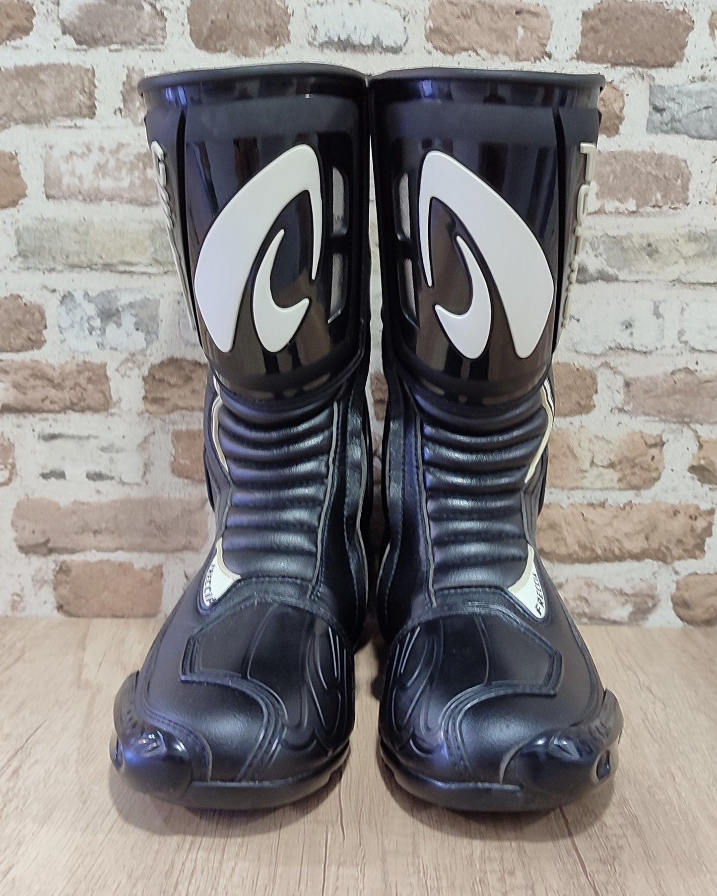 Botas Forma Freccia