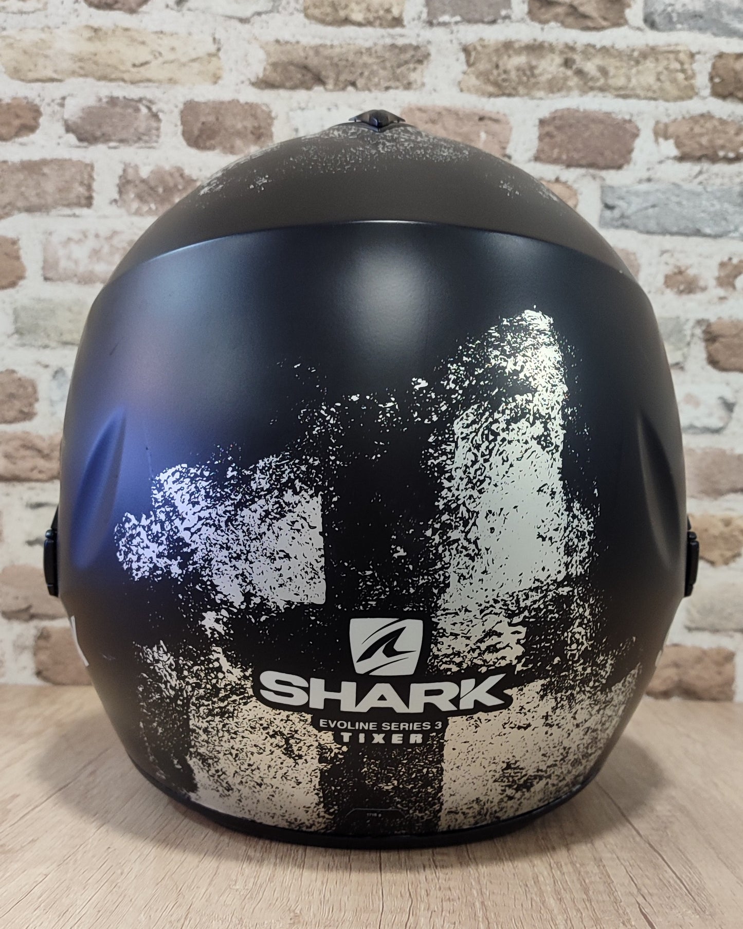 Casco Shark Evoline