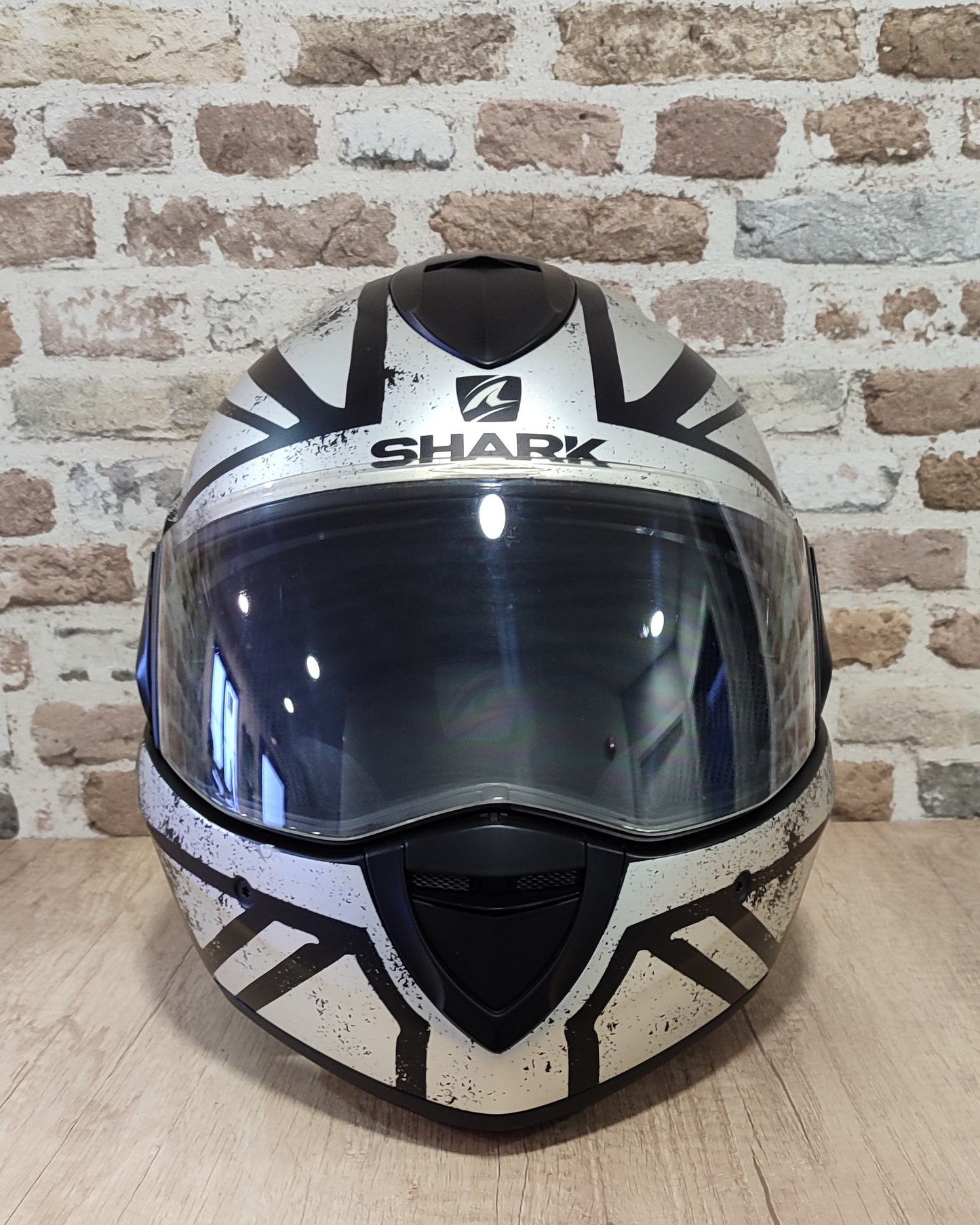 Casco Shark Evoline