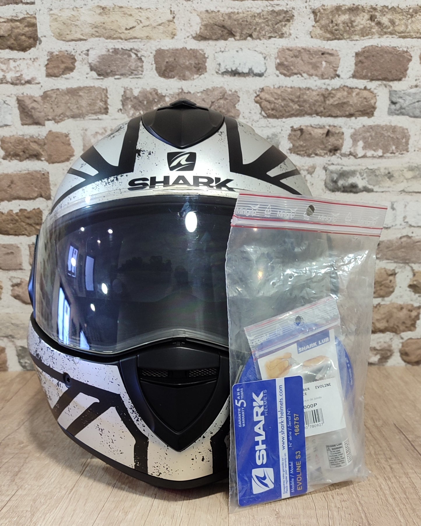 Casco Shark Evoline