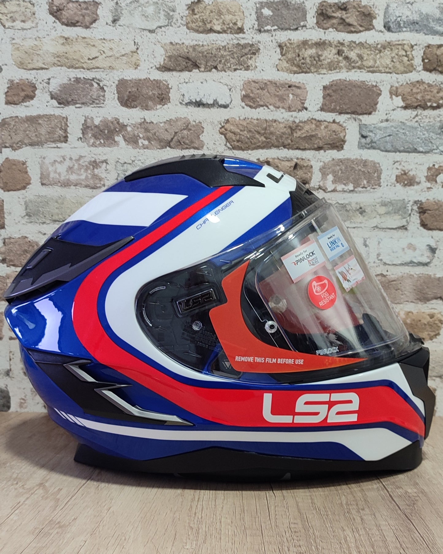 Casco LS2 Challenger