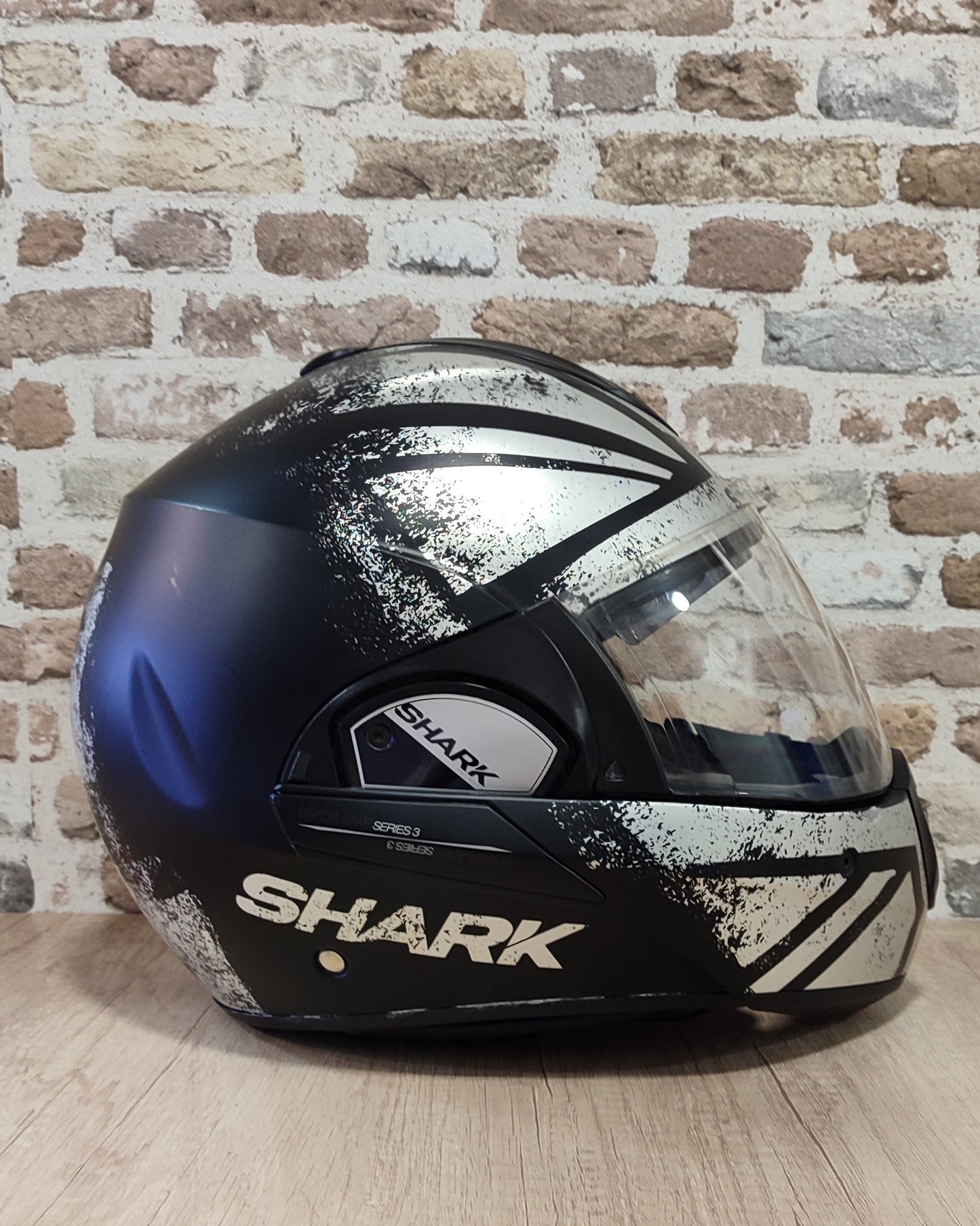 Casco Shark Evoline