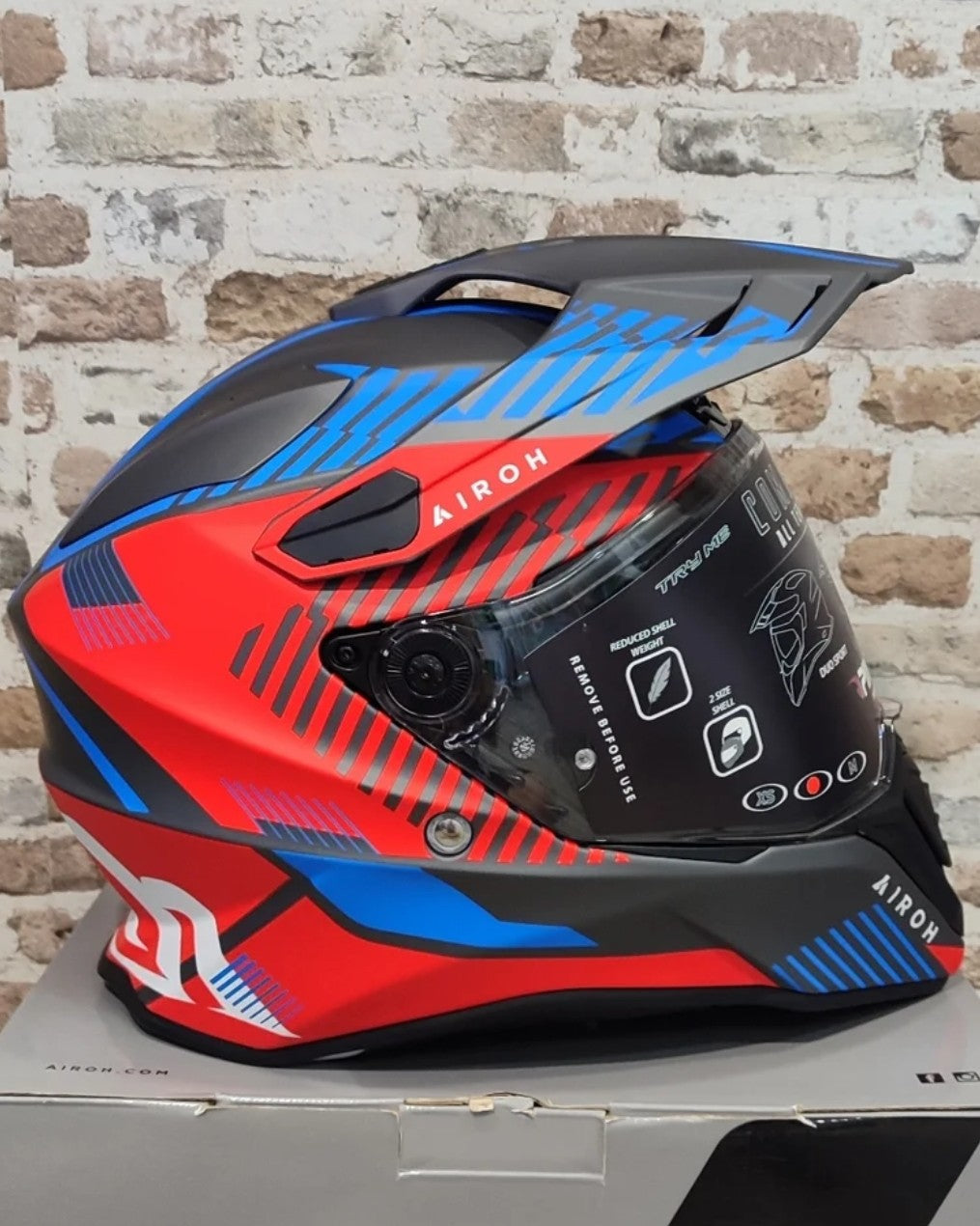 Casco Airoh Commander