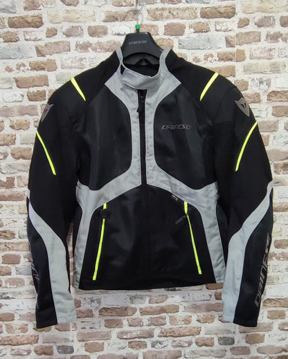 Chaqueta Dainese perforada