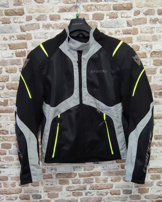Chaqueta Dainese perforada