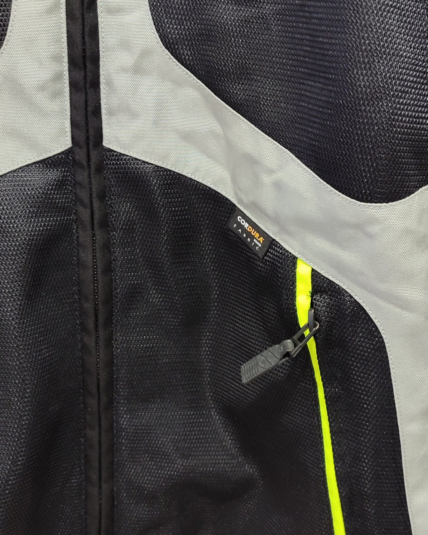 Chaqueta Dainese perforada